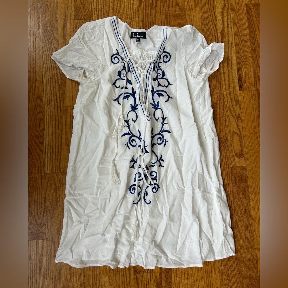 Lulu's Ivory and Navy Embroidered Tunic